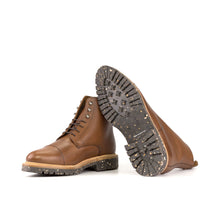 Load image into Gallery viewer, Medium Brown Full Grain Cap Toe Boots
