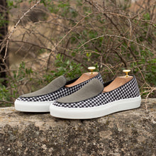 Load image into Gallery viewer, Houndstooth &amp; Grey Linen Belgian Sneakers
