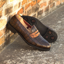 Load image into Gallery viewer, Medium &amp; Dark Brown Loafer Golf Shoes
